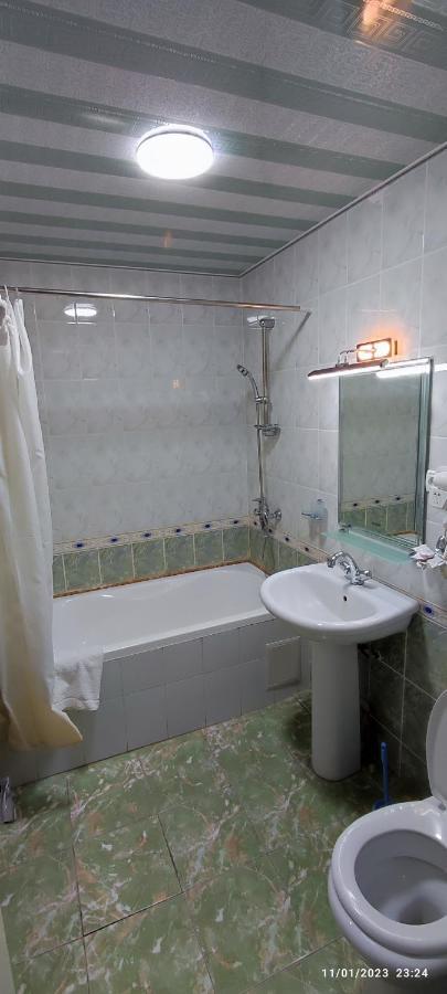 Nasyuqel Hotel Бухара Екстериор снимка